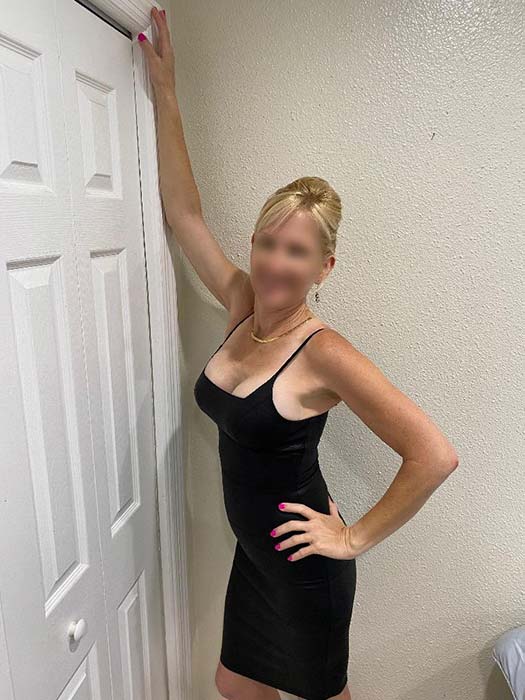 Annie J Tampa Tampa Florida Independent VIP Escort accepts RS2K verification service members.
