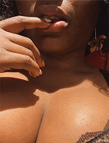 Evie Bonaventure Chicago Illinois Independent VIP Escort accepts RS2K verification service members.