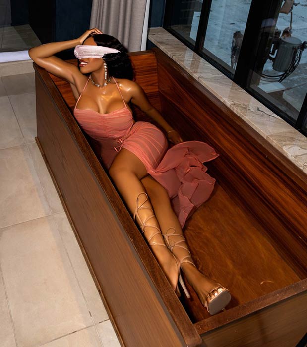 Mara Rose Chicago and Schaumburg Illinois Independent VIP Escort accepts RS2K verification service members.