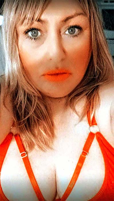 Melanie BBW Chicago Illinois Independent VIP Escort accepts RS2K verification service members.