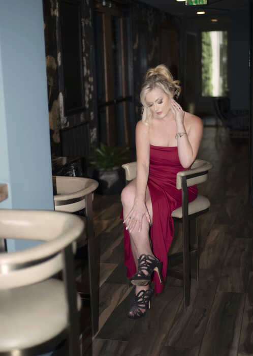 Heather Strong -  VIP Escort from Los Angeles - accepts RS2K verification service members.