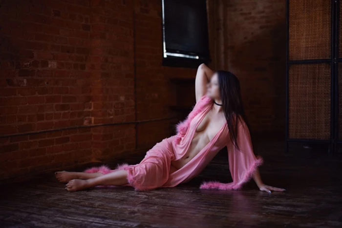 Heather Hendrix - Chicago VIP Escort - accepts RS2K verification