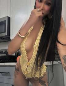 Emily Chicago  14 Independent VIP Escort accepts RS2K verification service members.