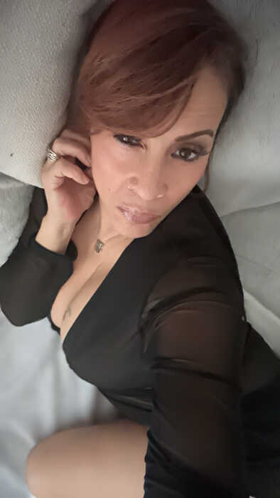 Mz. Sasha -  VIP Escort from Chicago, N and W 'burbs - accepts RS2K verification service members.