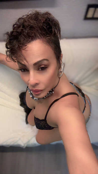 Mz. Sasha -  VIP Escort from Chicago, N and W 'burbs - accepts RS2K verification service members.